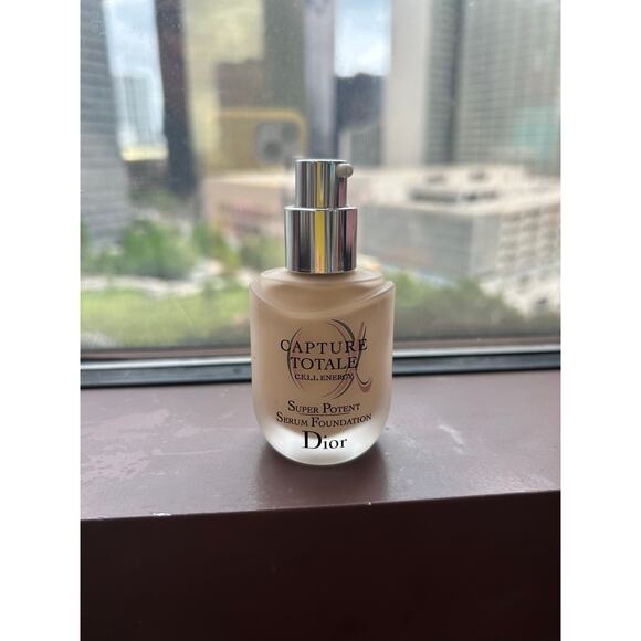 Dior Capture Totale Super Potent Serum Foundation - Picture 1 of 4